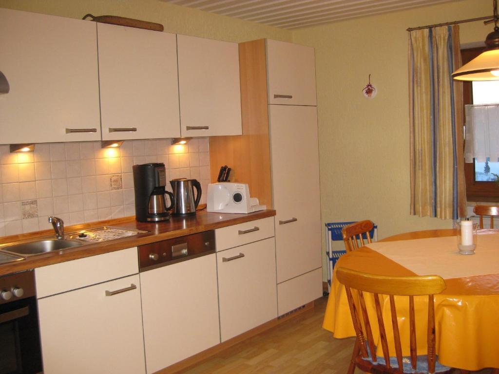 Ferienwohnungen Grill Schonberg  Ruang foto
