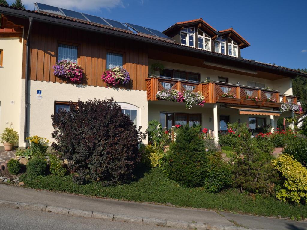Ferienwohnungen Grill Schonberg  Ruang foto